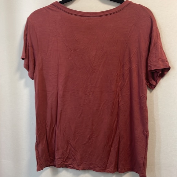 Rust colored tie front American Eagle top size M - Picture 2 of 4